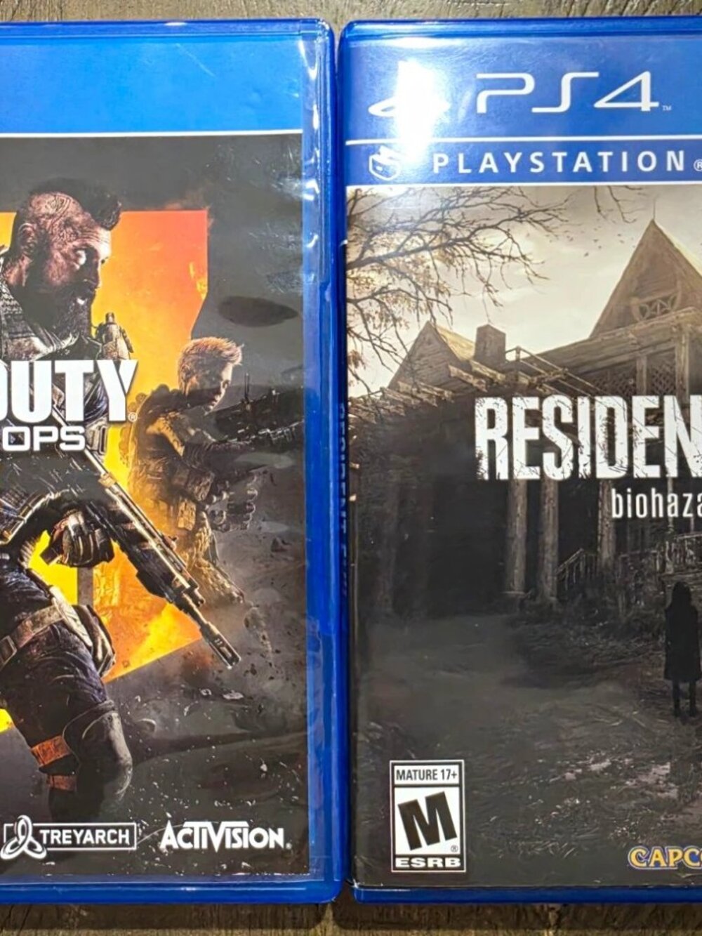 PS4 Call of Duty: Black Ops & Resident Evil: Biohazard (Sony PS4)